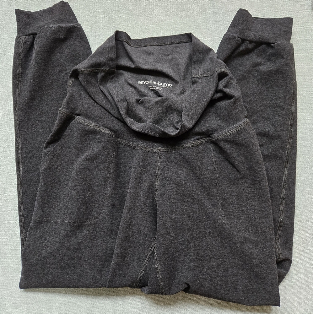Beyond Yoga Gray Maternity Joggers